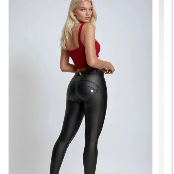 Freddy Black faux leather Pants - Picture 2 of 9